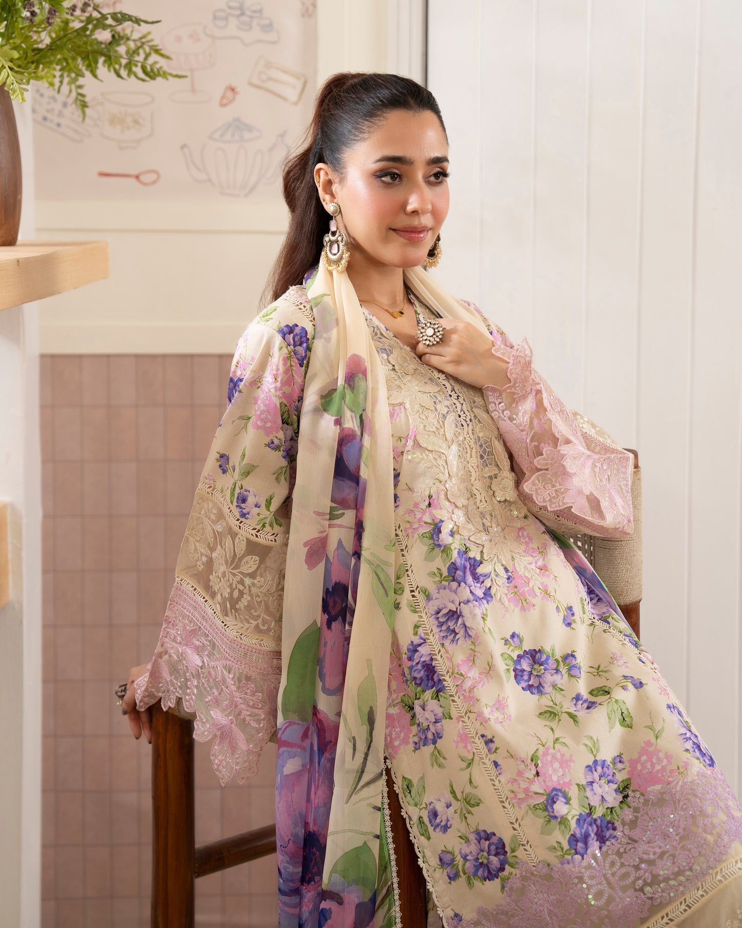Karma Flora 1602 Pearl Ivory