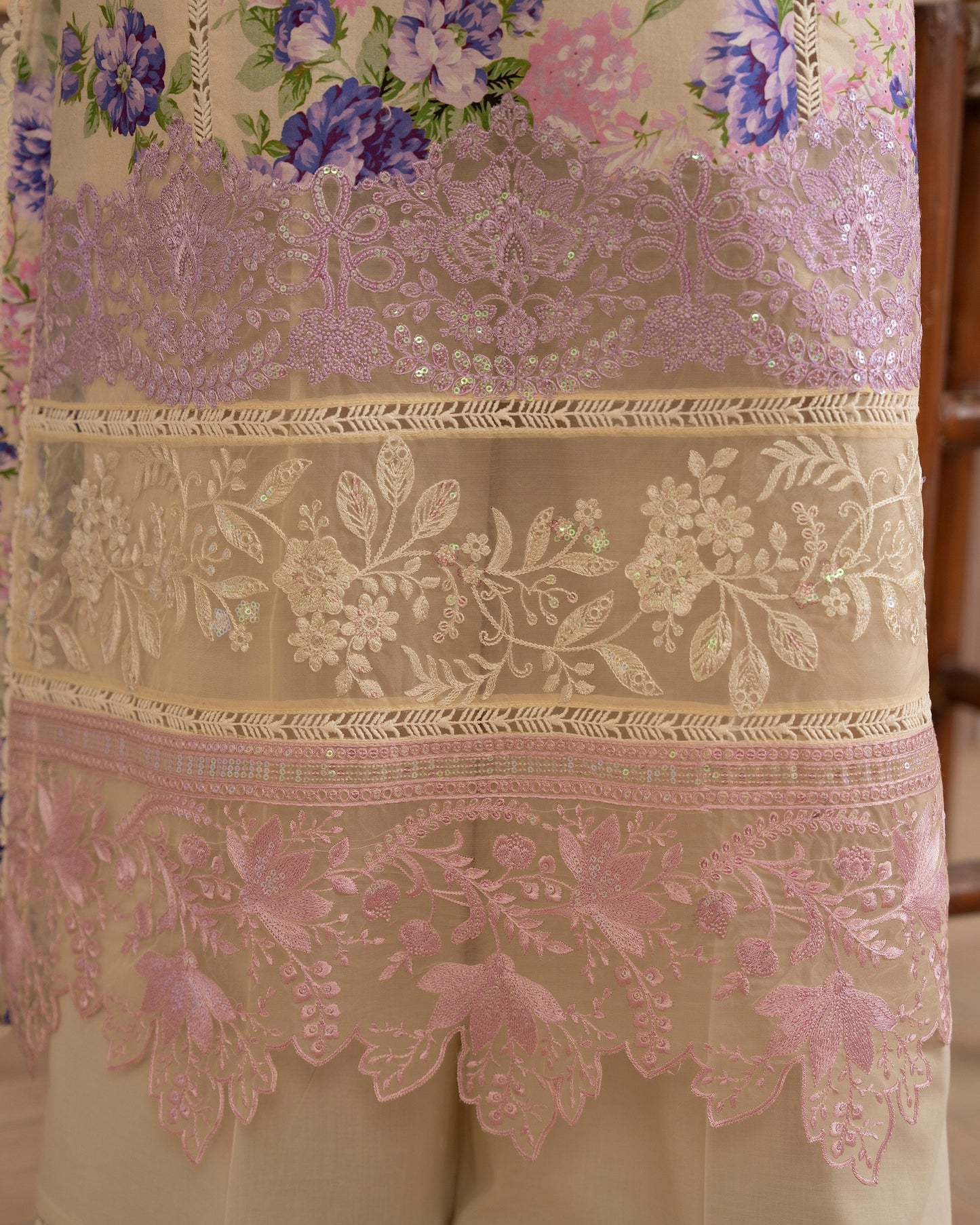 Karma Flora 1602 Pearl Ivory