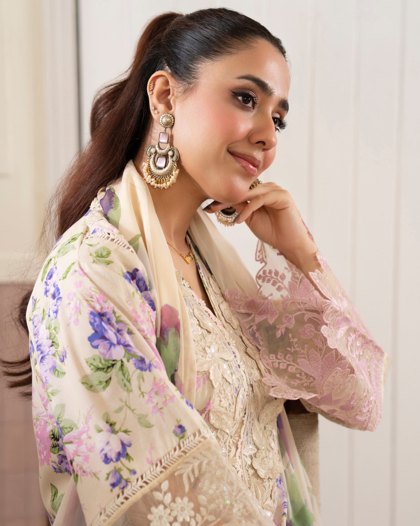 Karma Flora 1602 Pearl Ivory