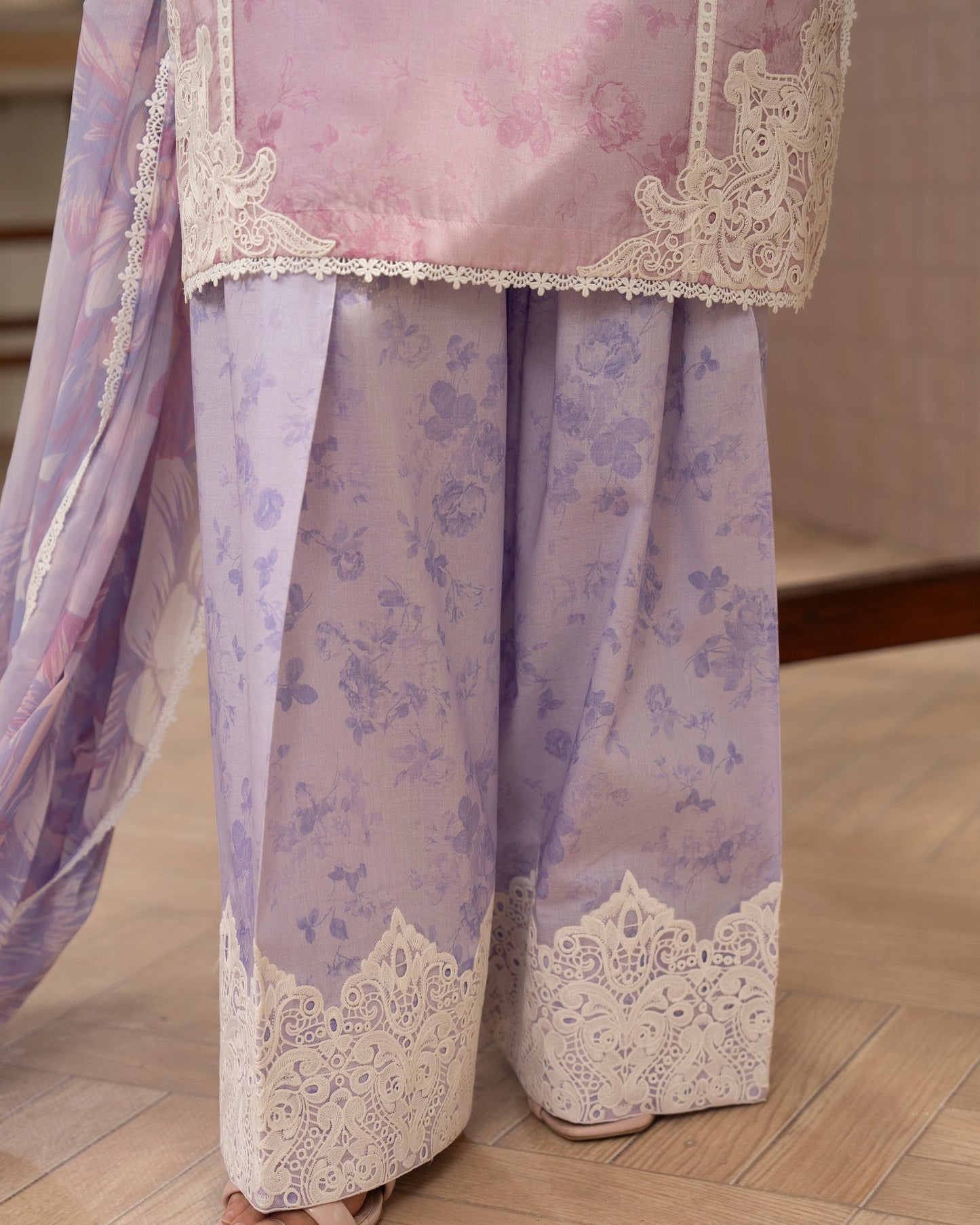 Karma Flora 1603 Dusty Lilac