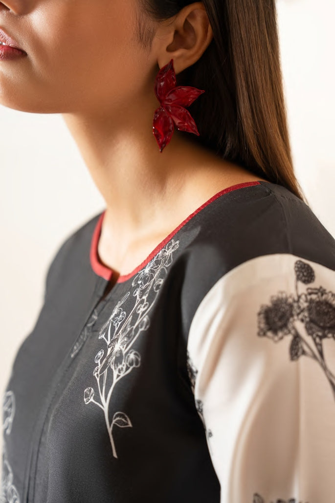 Gul-e-Jana Mono Chrome Muse