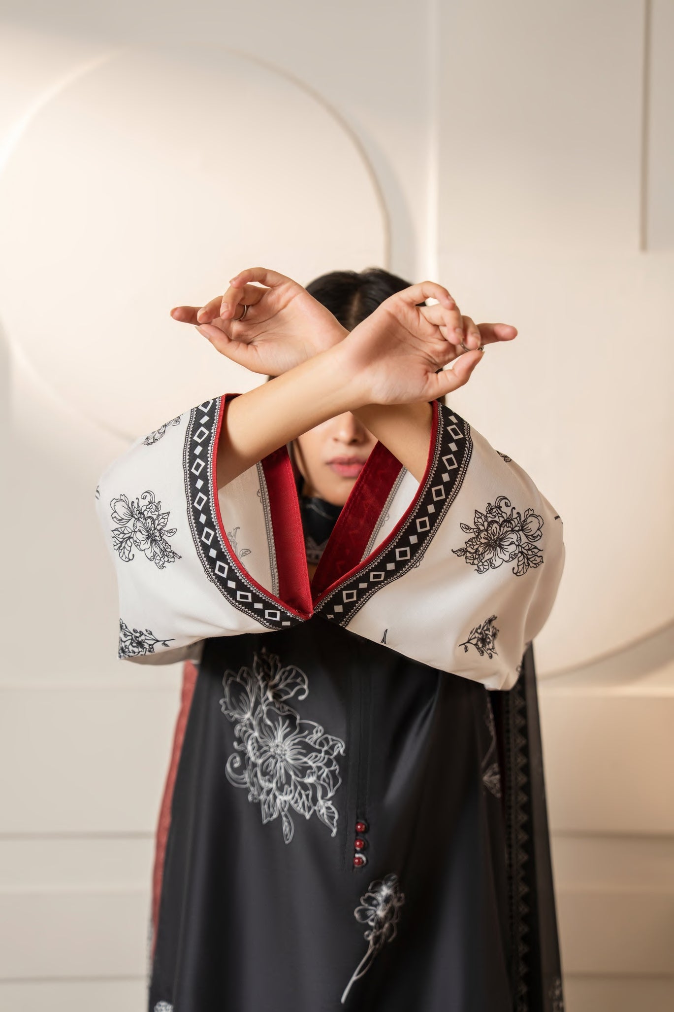 Gul-e-Jana Mono Chrome Muse