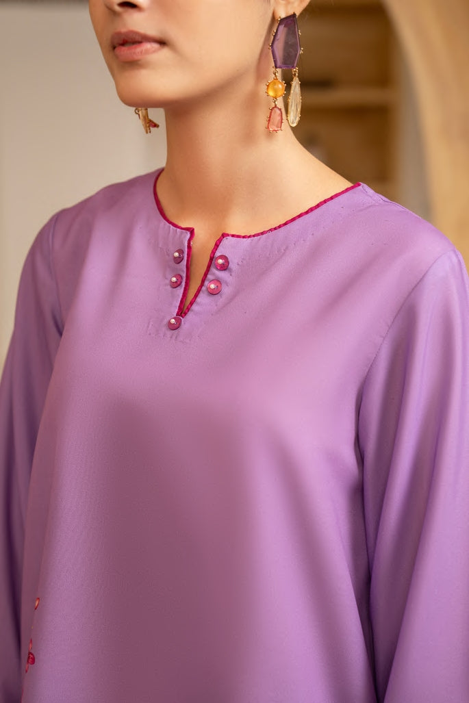 Gul-e-Jana Scarlet Bloom