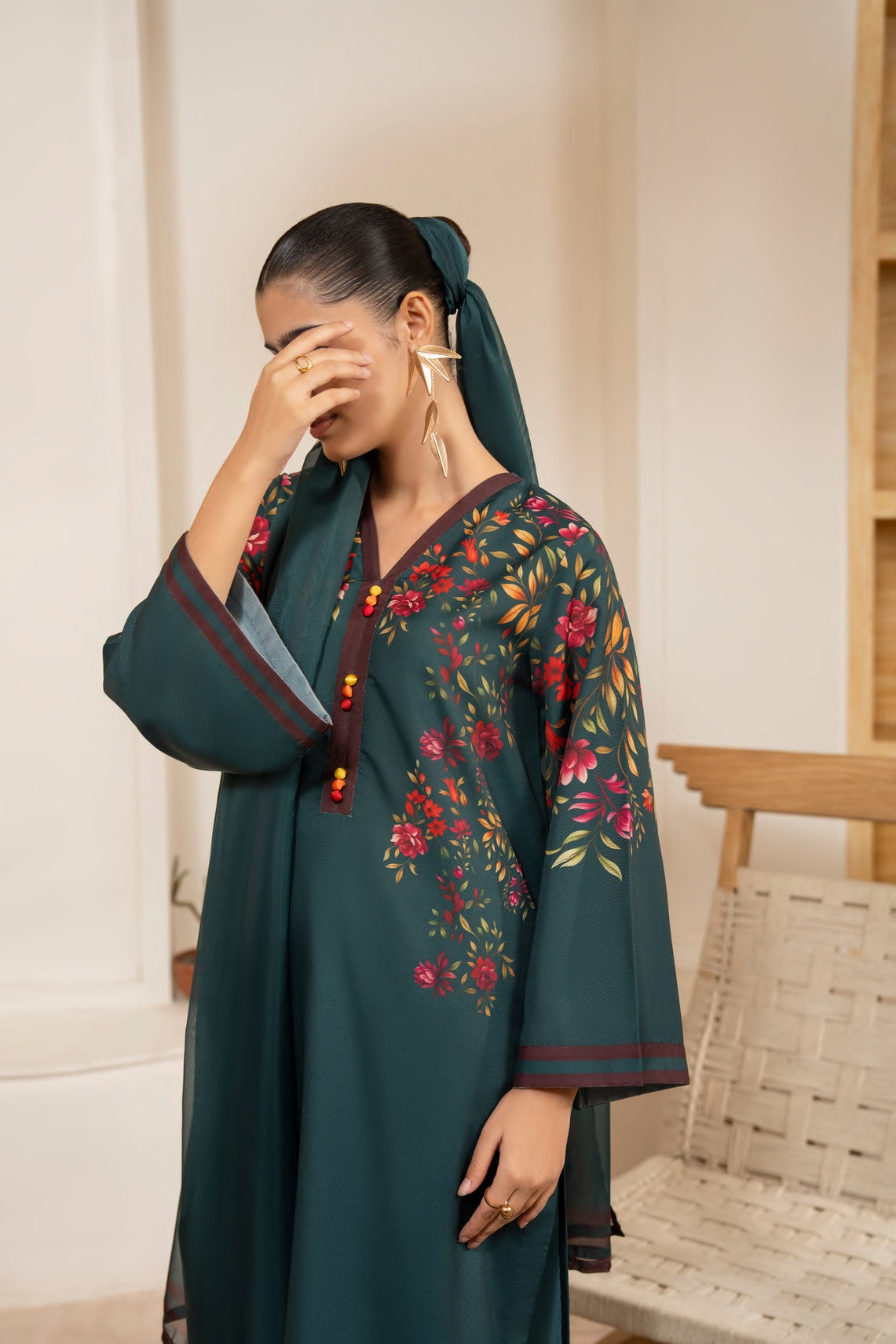 Gul-e-Jana Verdant Bloom