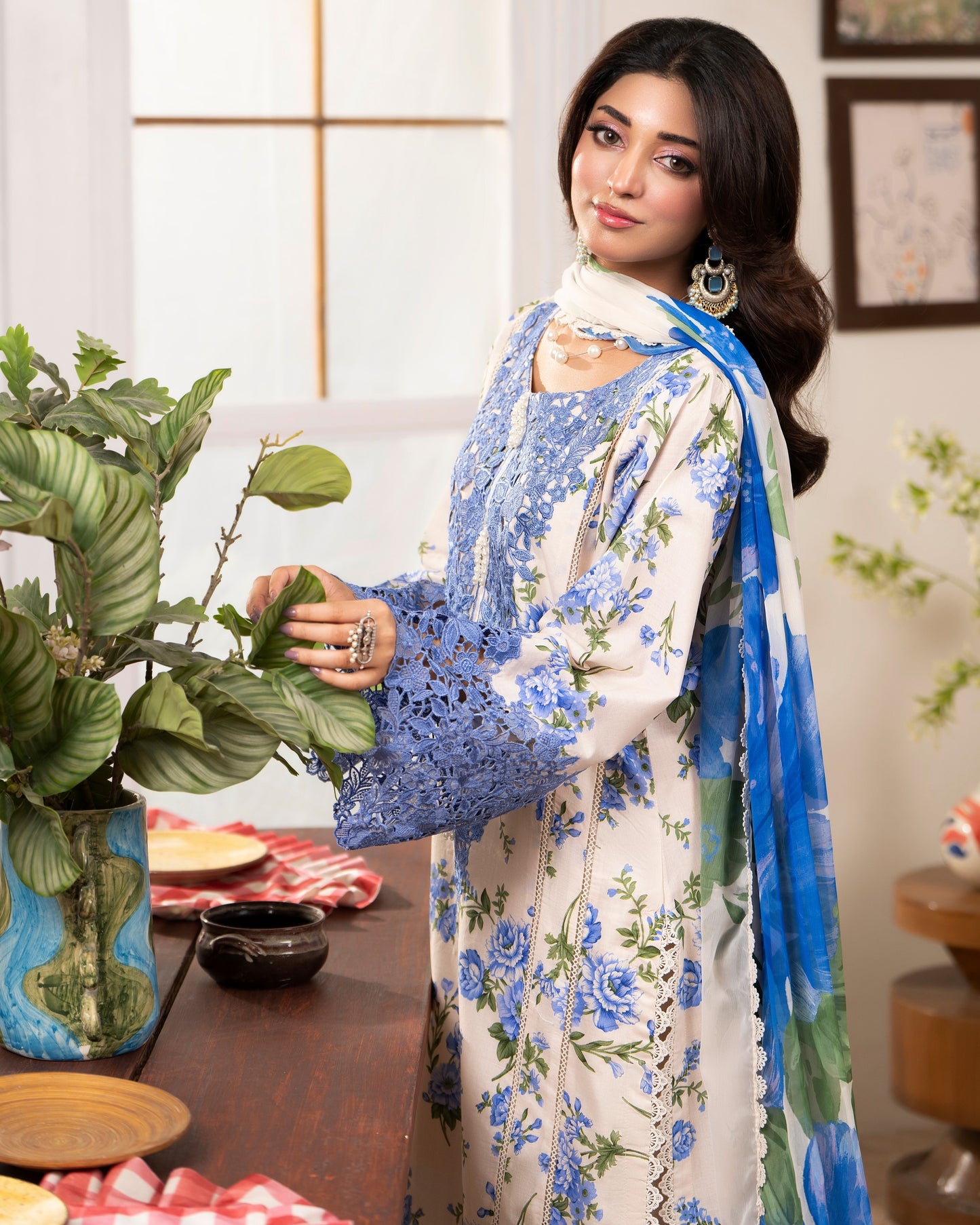 Karma Gul-Mahar 1598 Bluebell Ivory