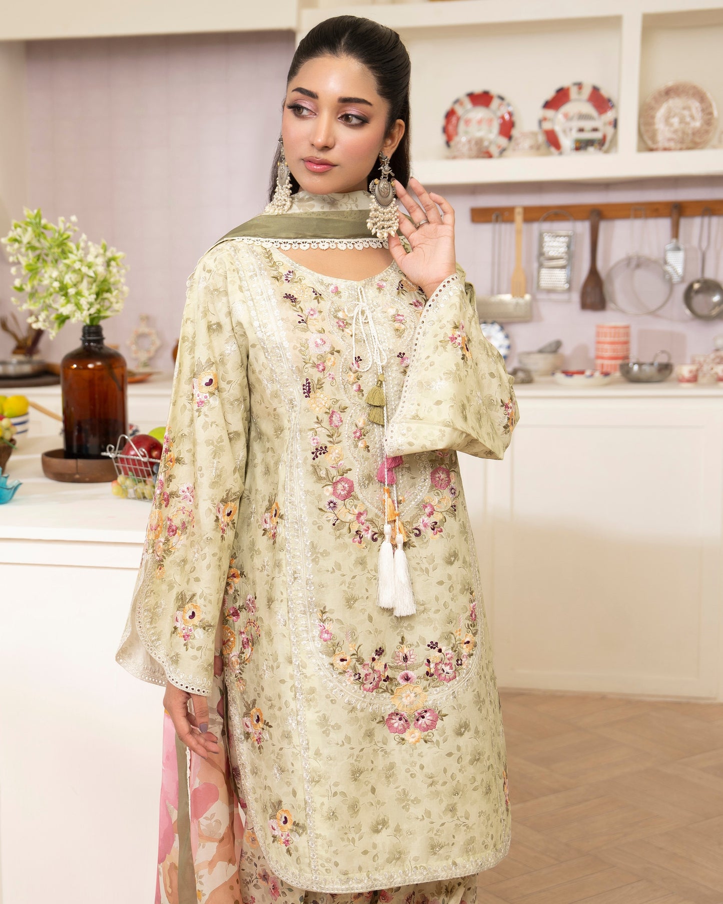 Karma Gul-Mahar 1594 Celadon Green
