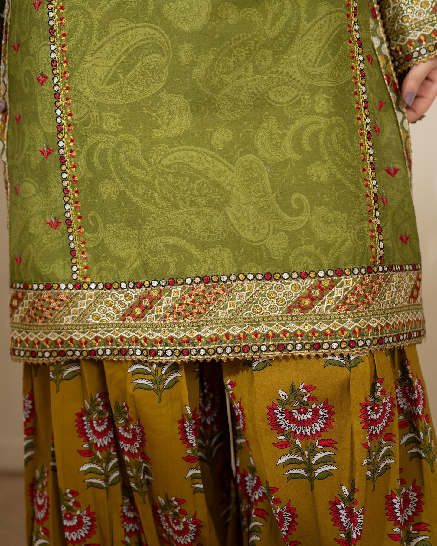 Karma Gul-Mahar 1592 Meadow