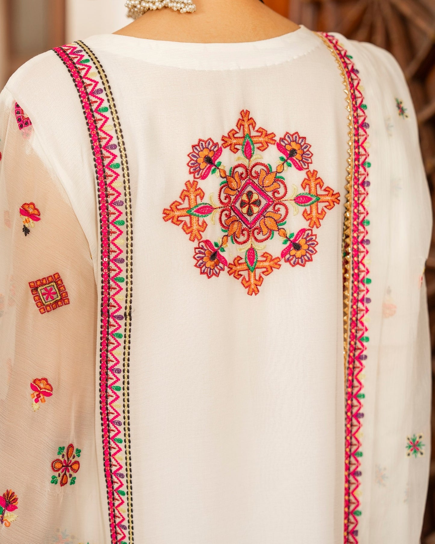 Karma Hayat 492 Chalk White
