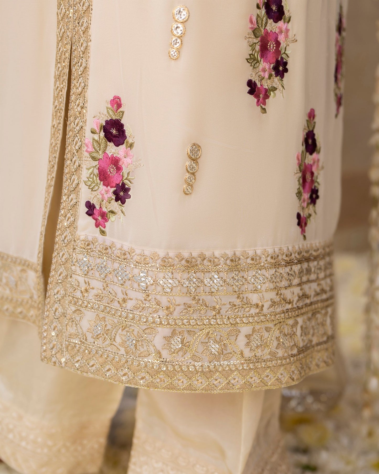 Karma Hayat 496 Warm Ivory