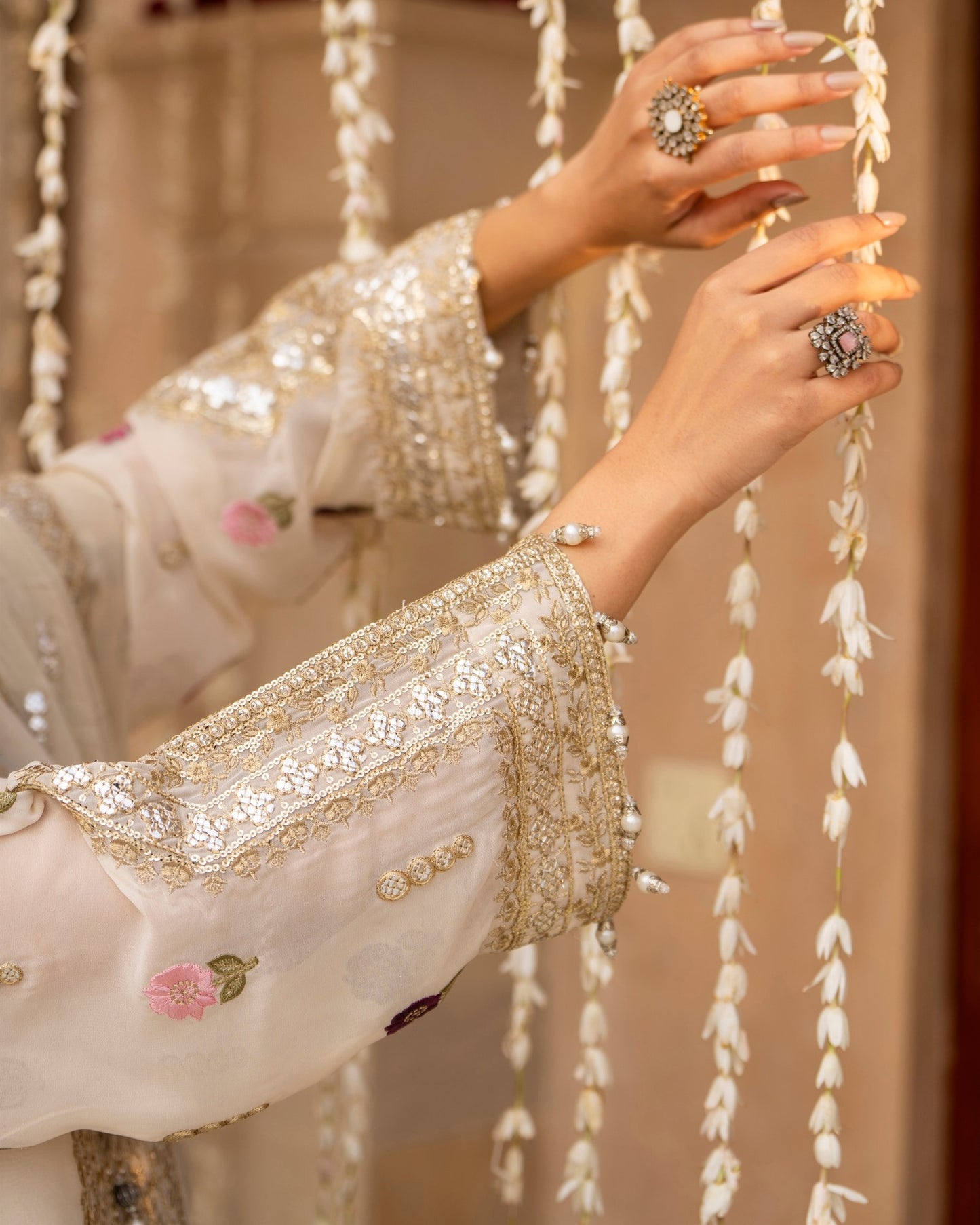 Karma Hayat 496 Warm Ivory