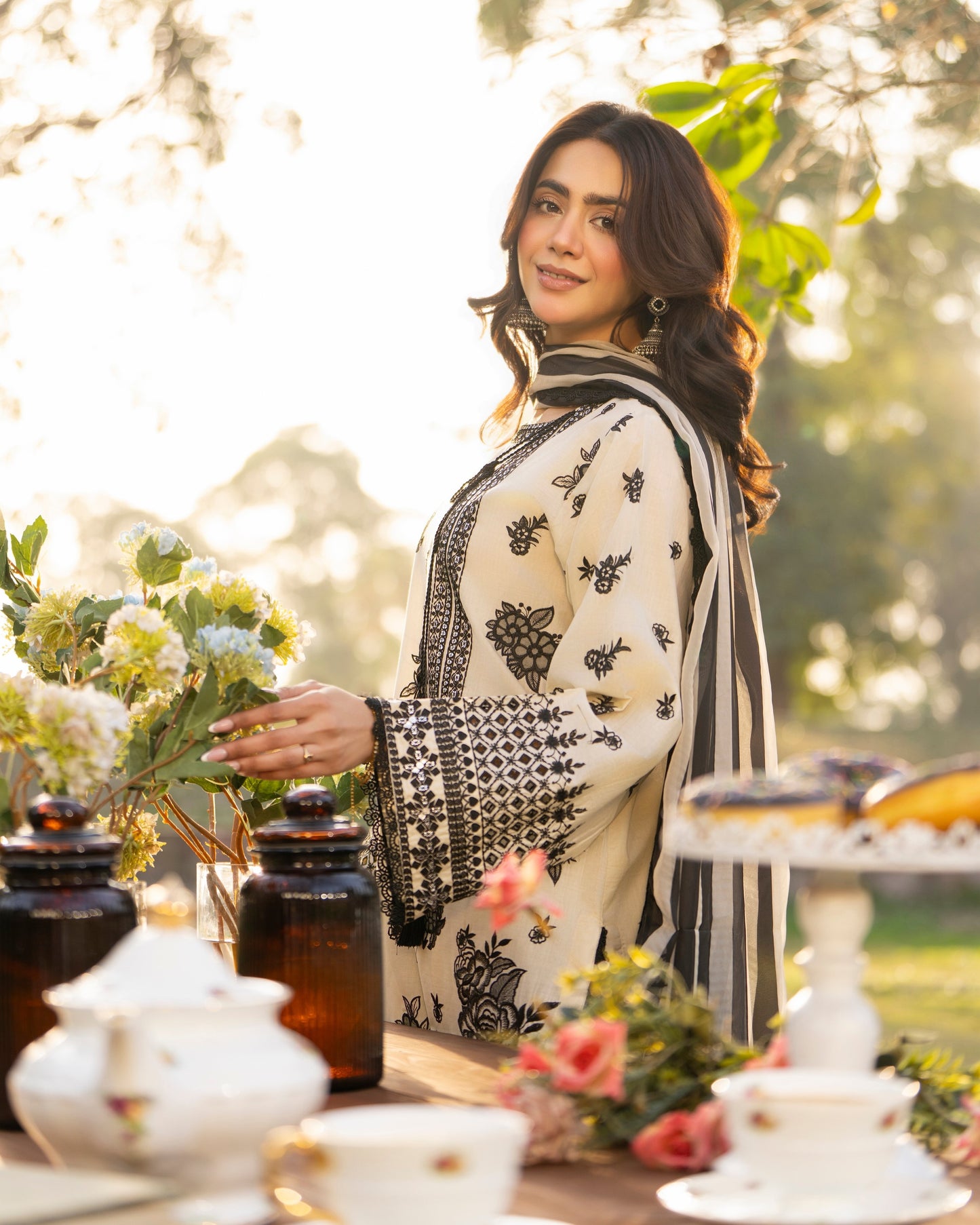 Karma Haya 1541 Monochrome.