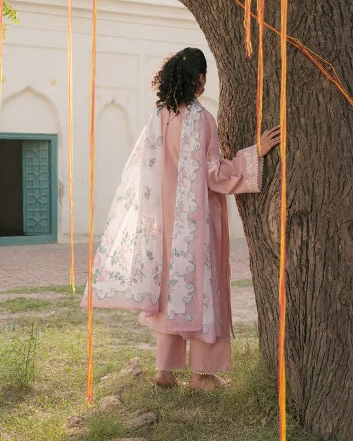 Her Petaline Pink