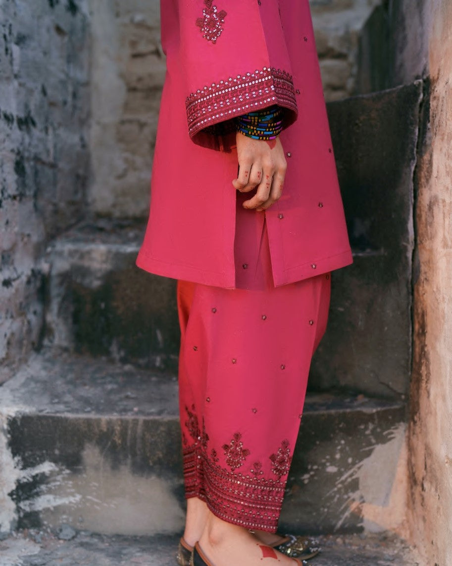 Her Veloura Red