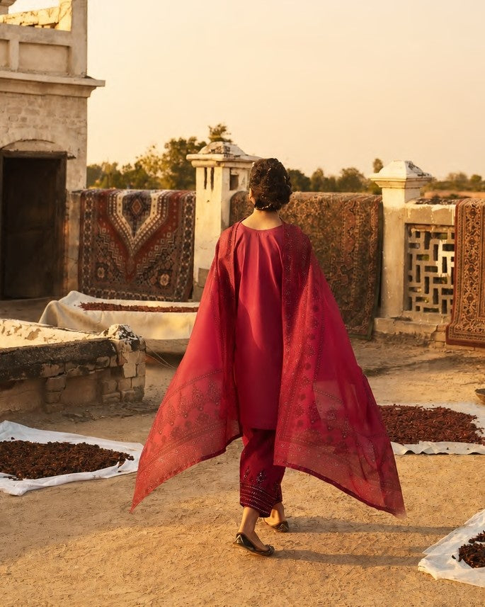 Her Veloura Red