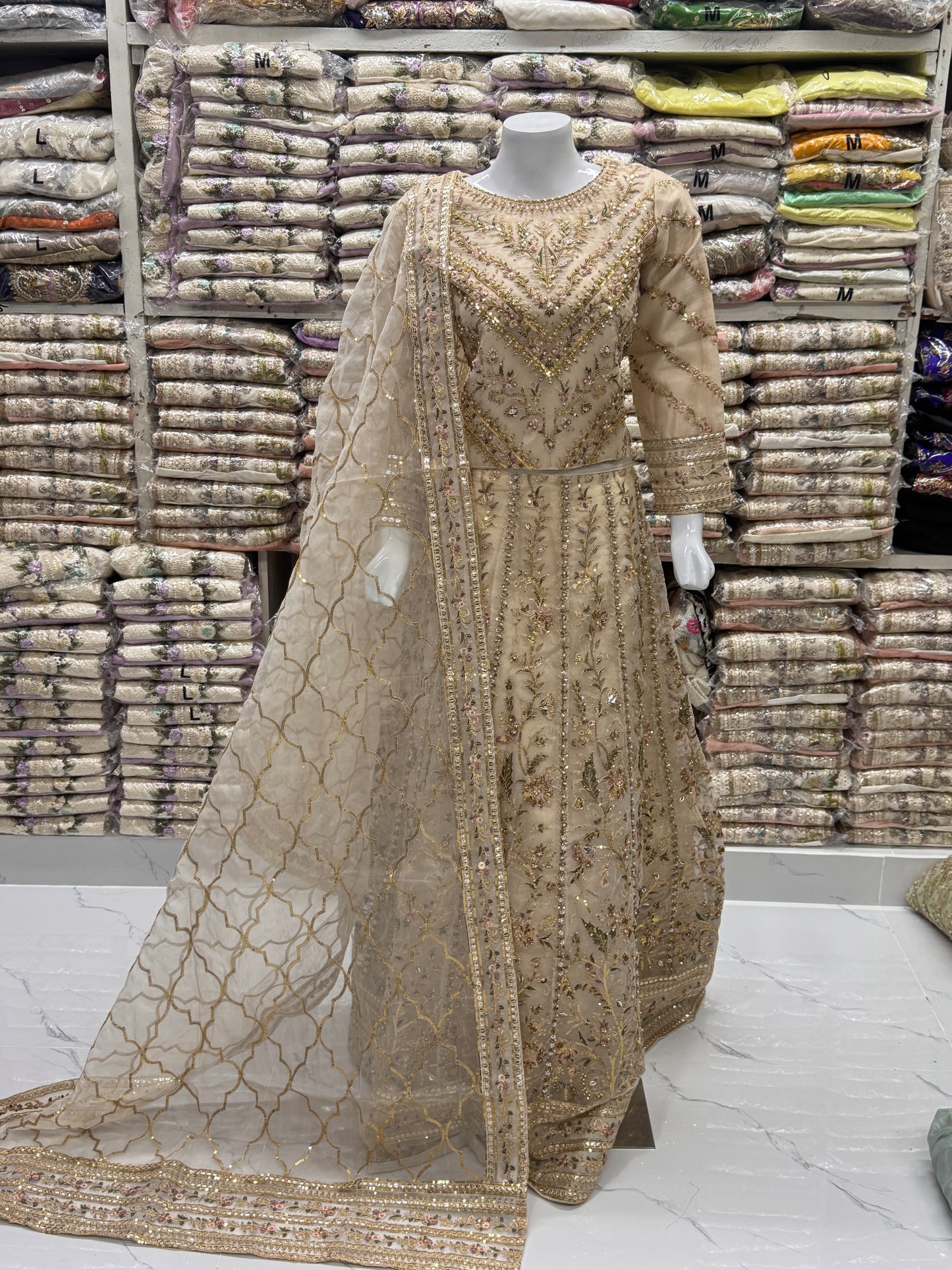 Shahnaz-e-Rang FG 138 Cream