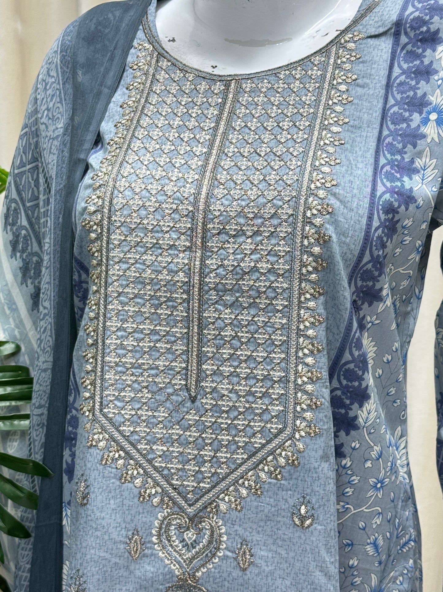 K&R Lawn - Chiffon Dupatta 236 Grey