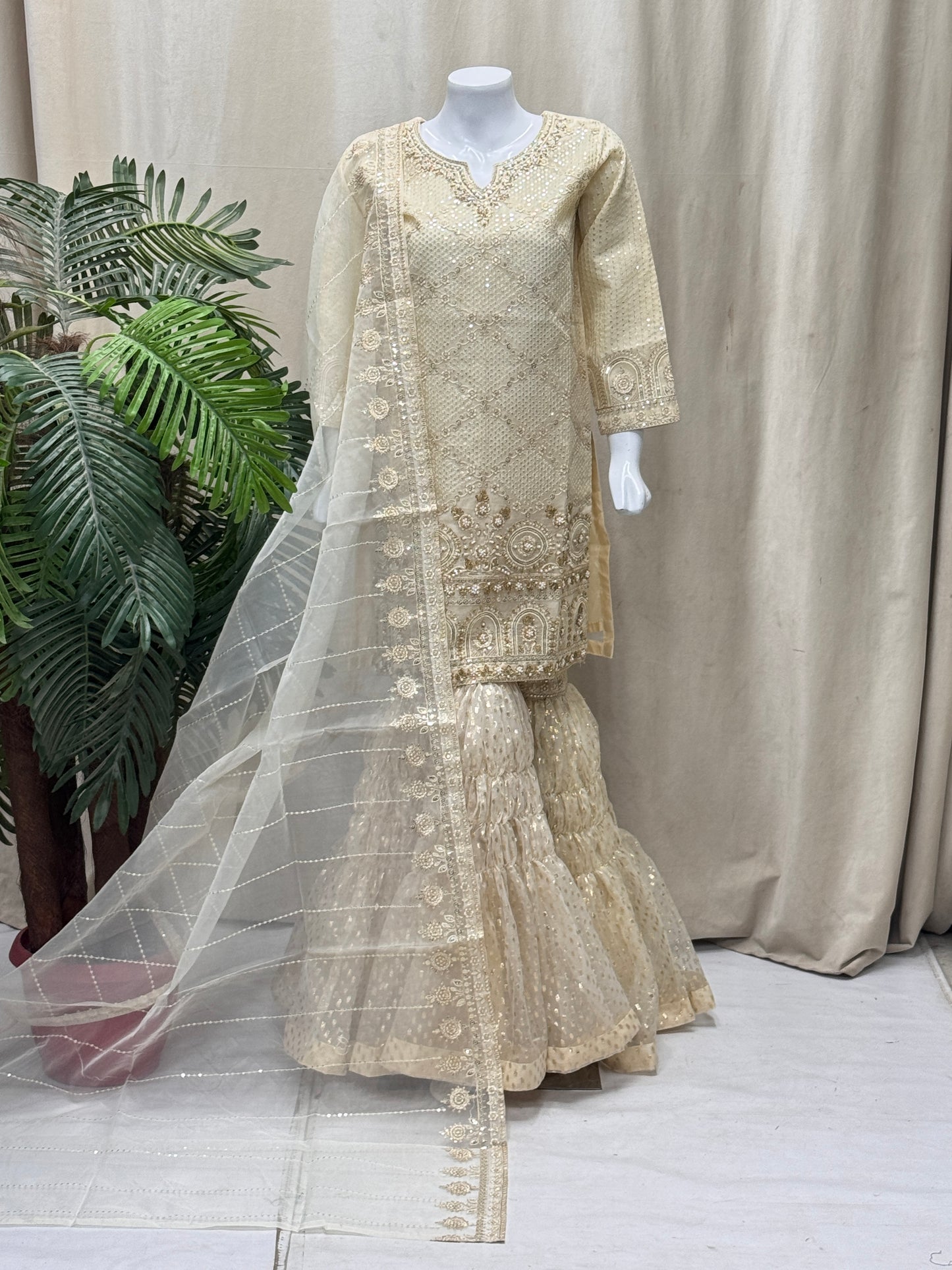 Veloura FG 167 Cream