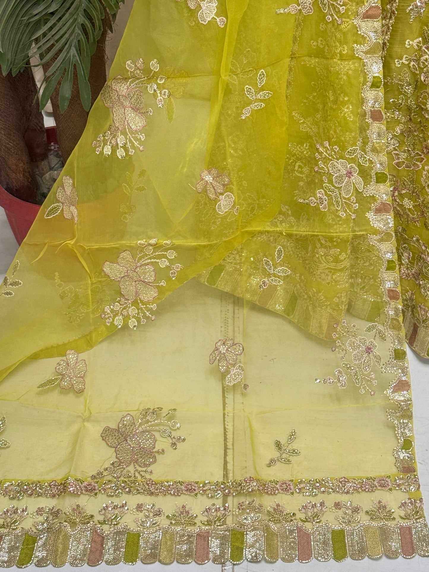 Noor-e-Bahar FG 166 Cream Mehndi