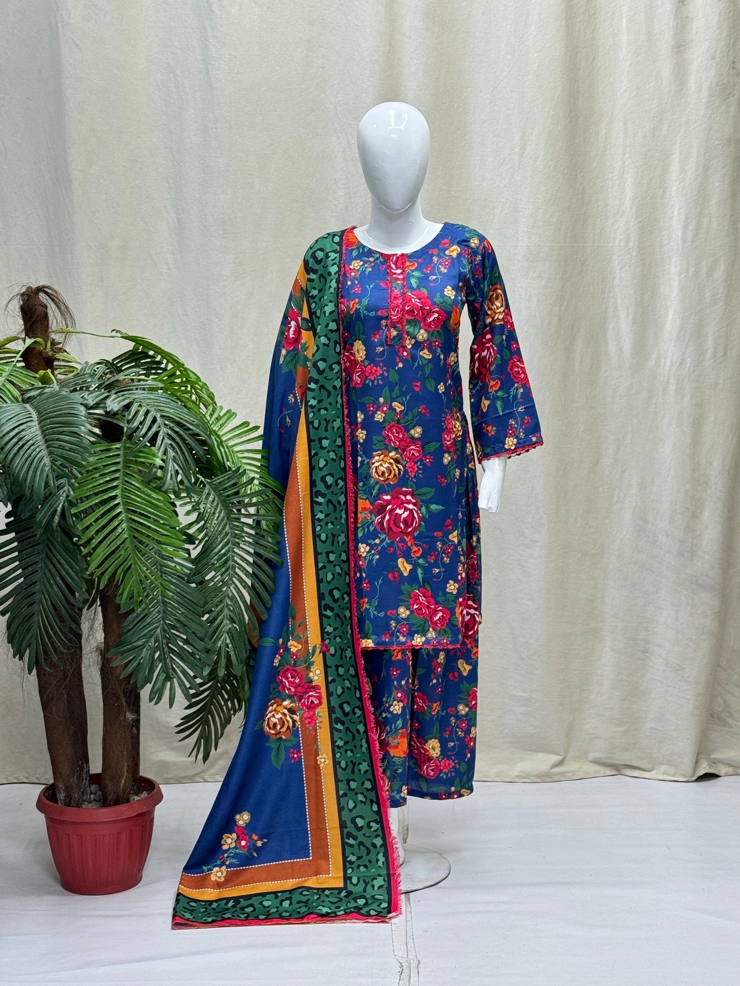 HM Karandi - All Over 394 Royal Blue