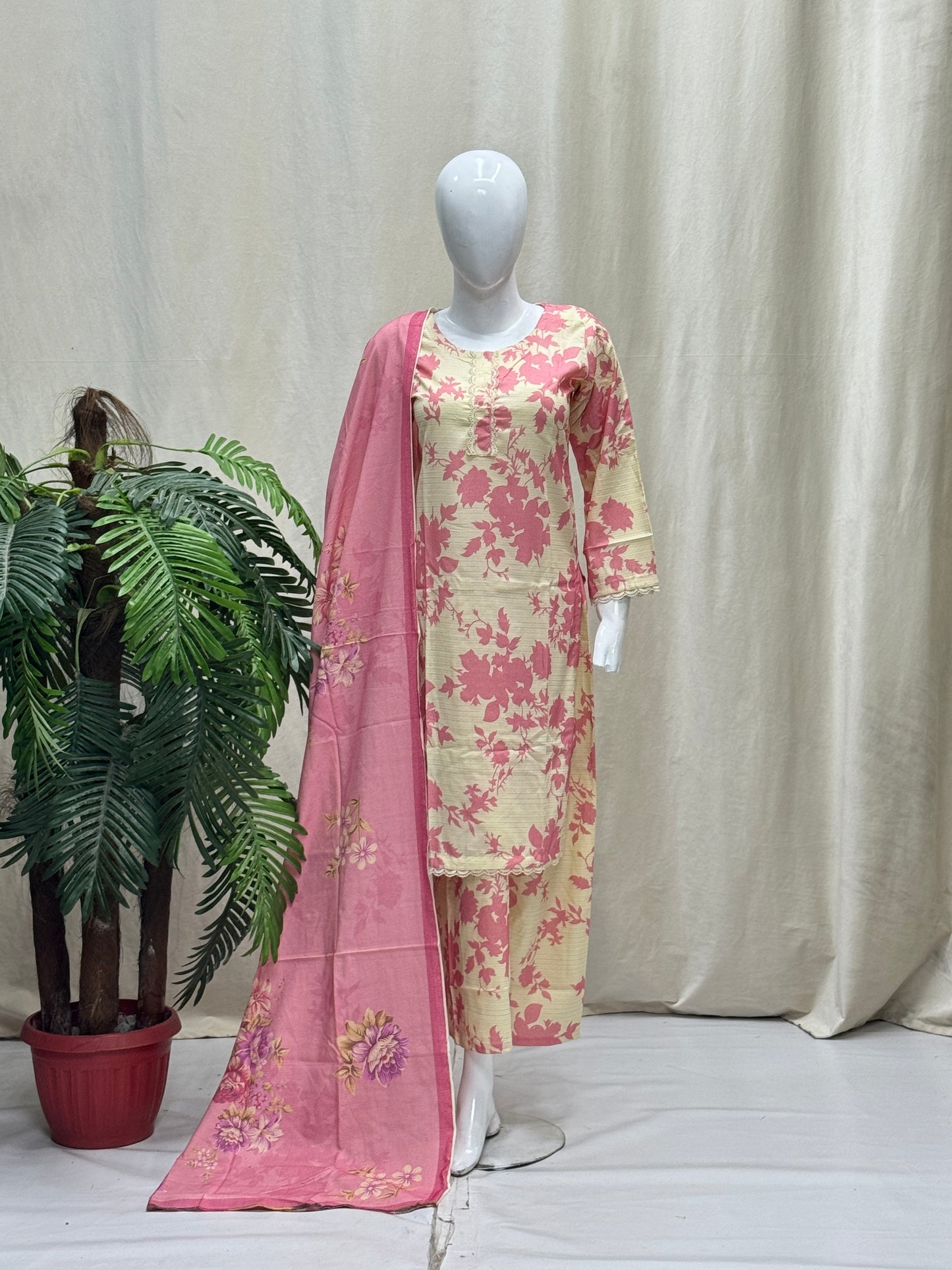 Beechtree Dhanak - All Over 453 Skin Pink