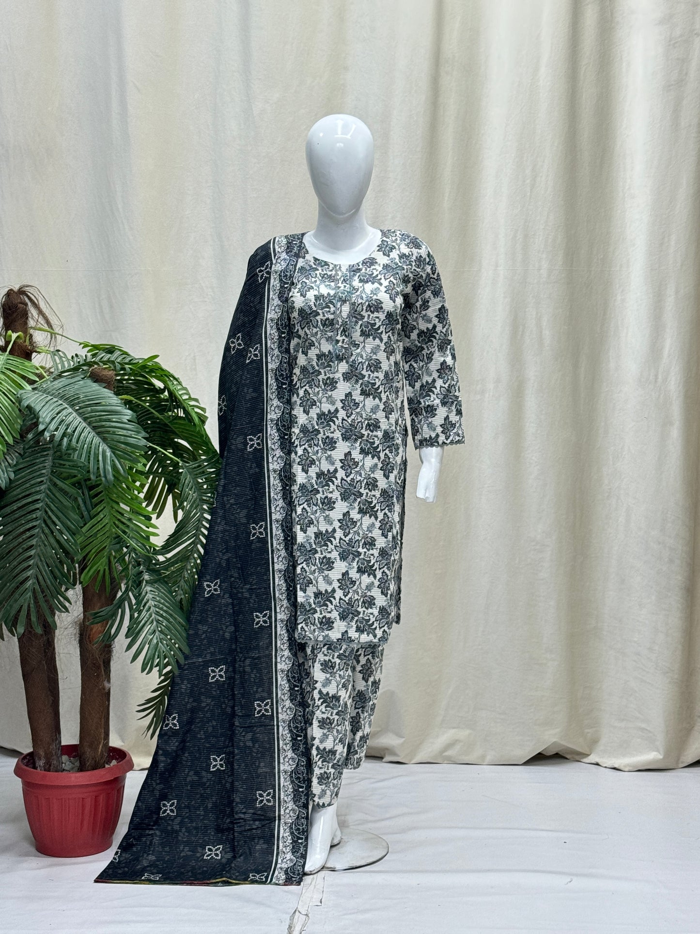 Orient Khaddar - All Over 431 White Black