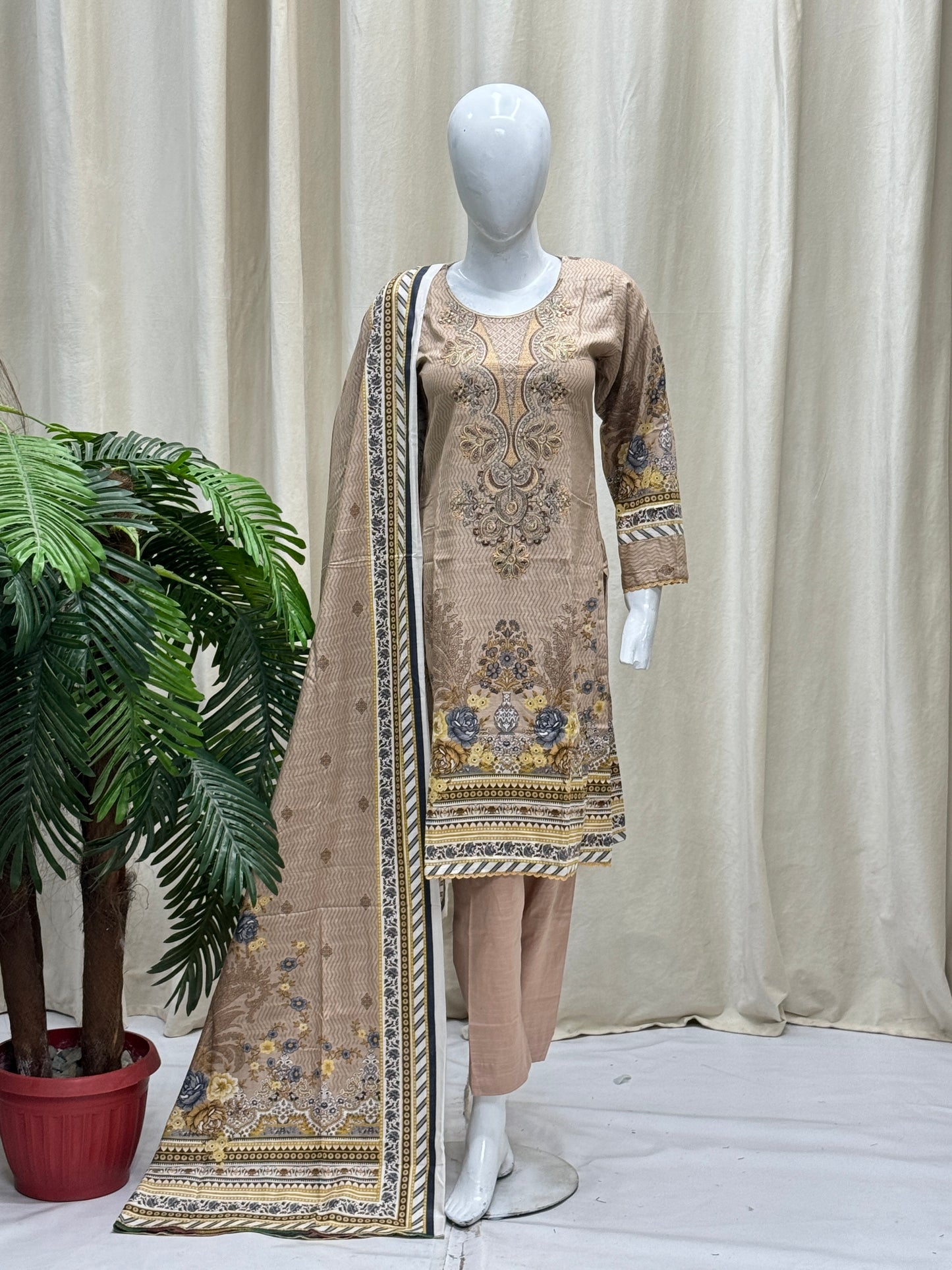 K&R Khaddar - Khaddar Dupatta 486 Skin