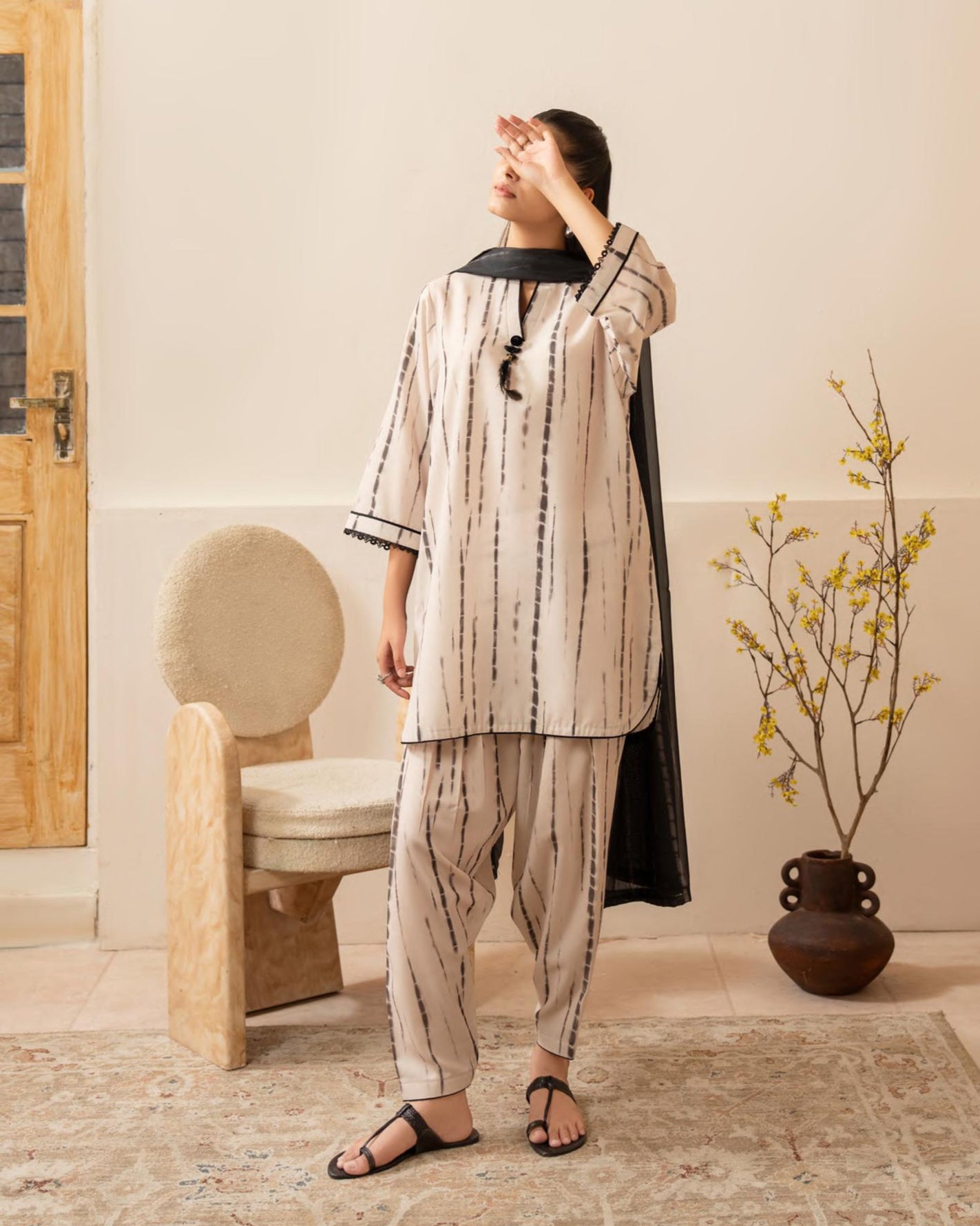Janaan Summer Drop Noir Lines