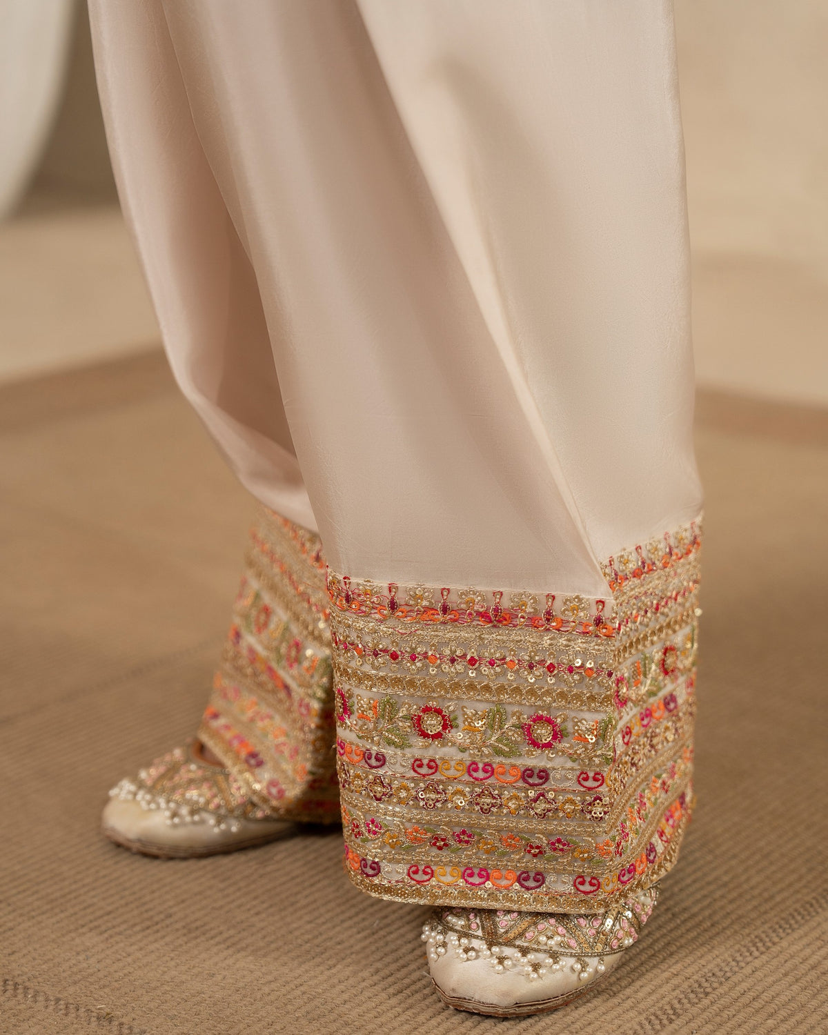 Karma Jugni 533 Warm Ivory