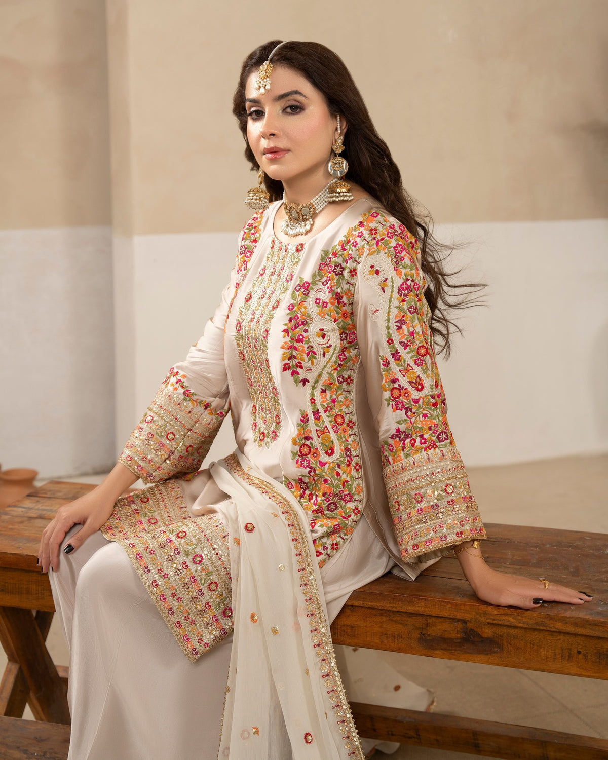 Karma Jugni 533 Warm Ivory
