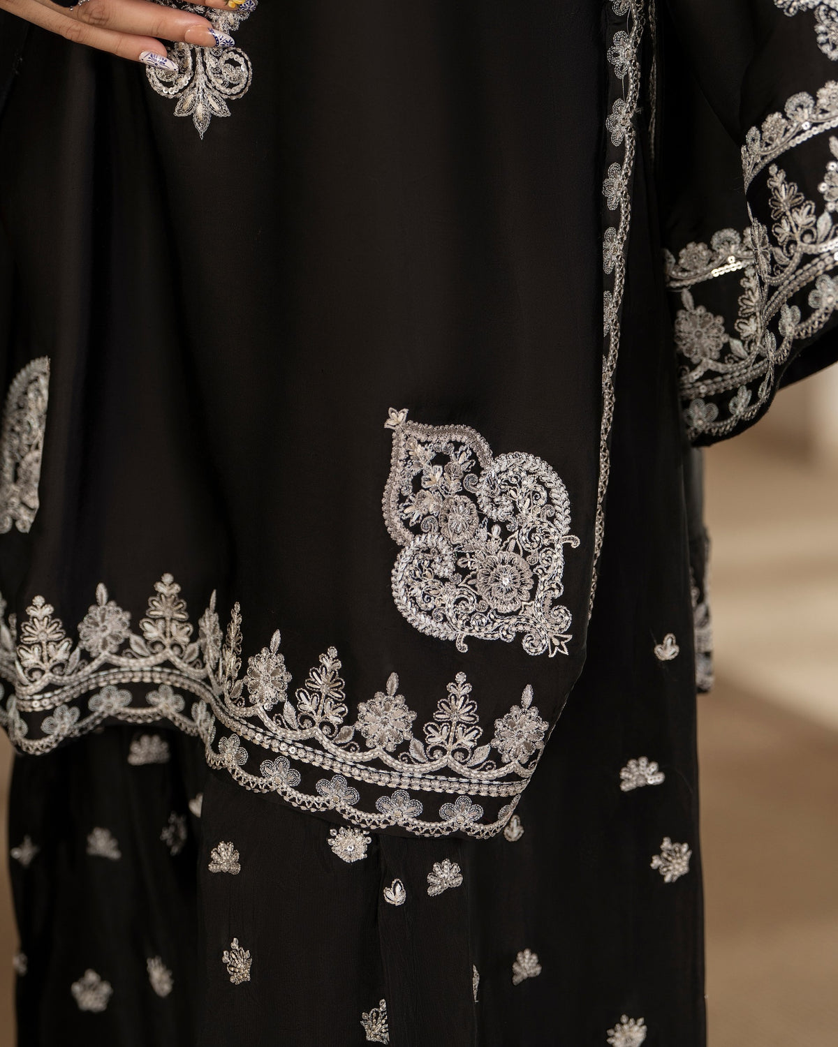 Karma Jugni 534 Jet Black