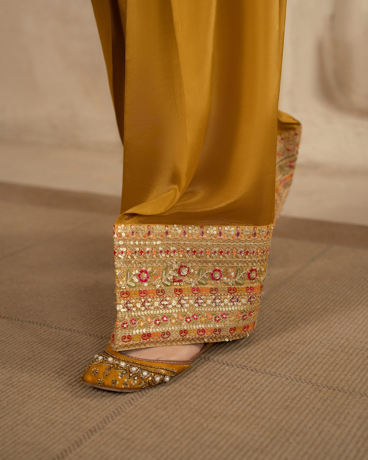 Karma Jugni 533 Antique Mustard