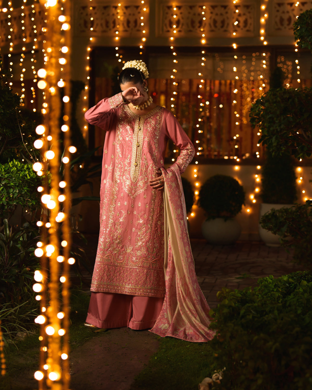 Chand Bali Zar Gul Pink