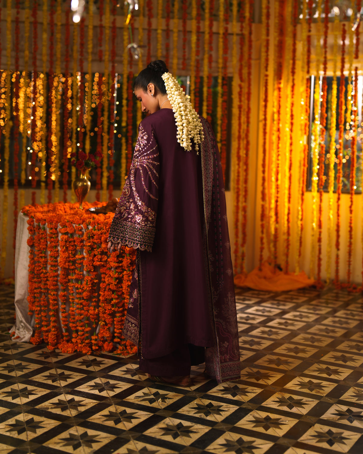 Chand Bali Husn e Zareen Plum