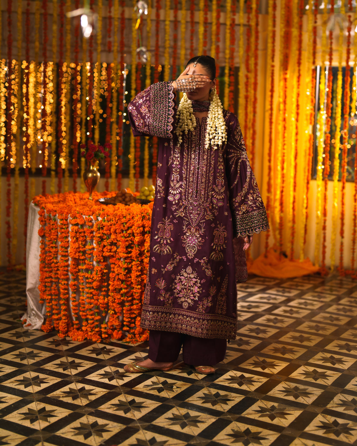 Chand Bali Husn e Zareen Plum