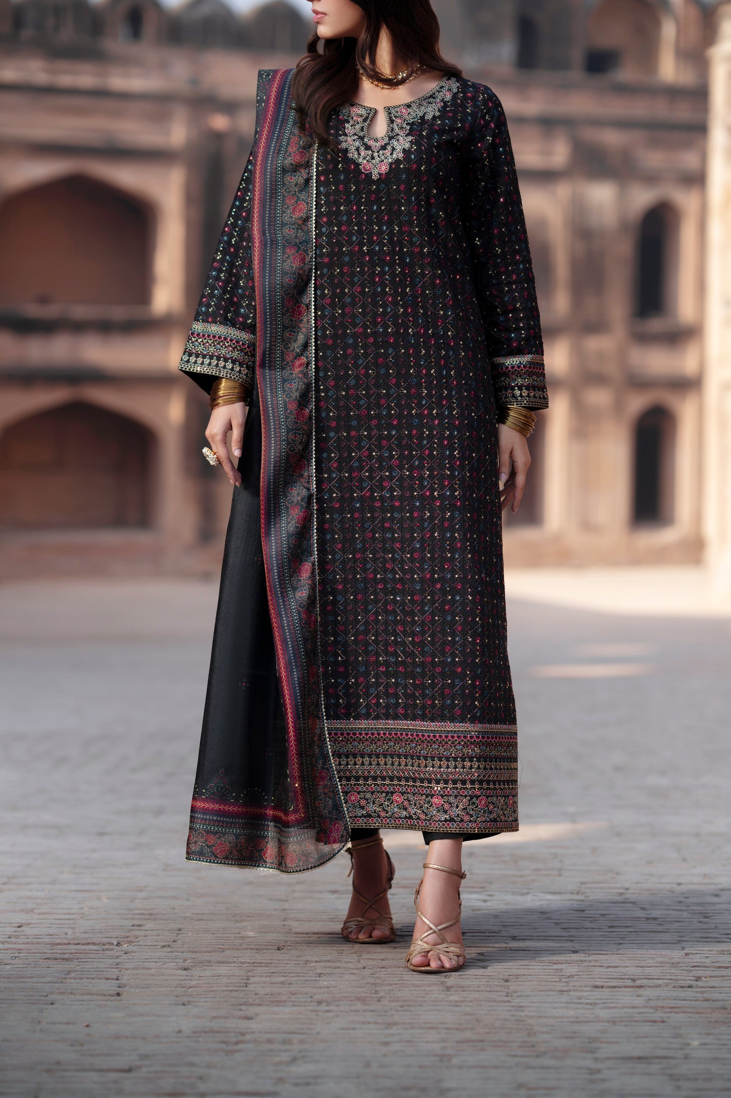 Ishqia Silk Raat-E-Ishq Black