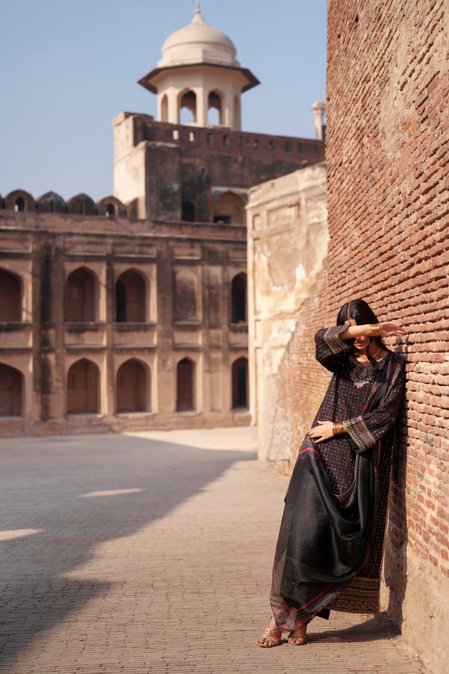 Ishqia Silk Raat-E-Ishq Black