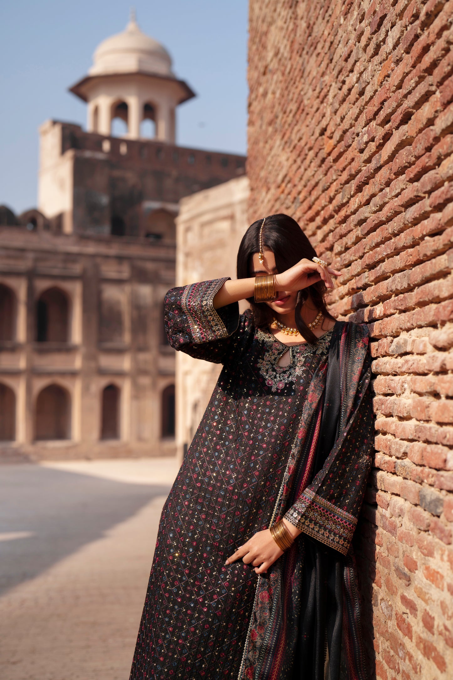 Ishqia Silk Raat-E-Ishq Black