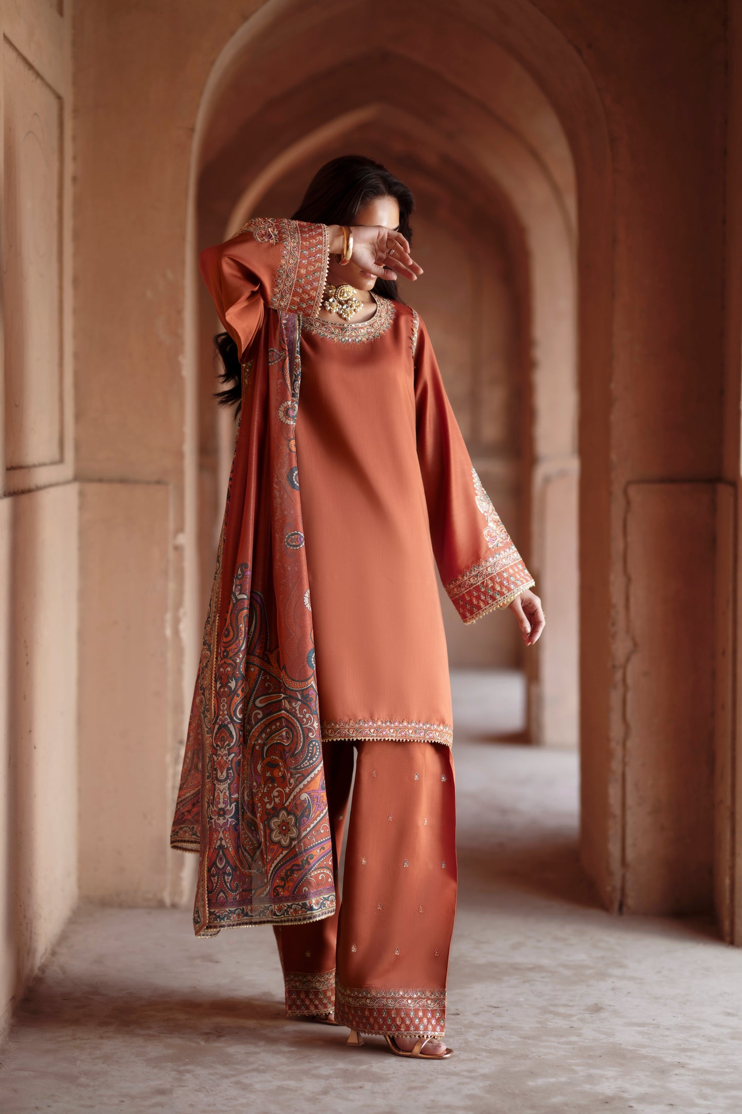 Ishqia Silk Rust