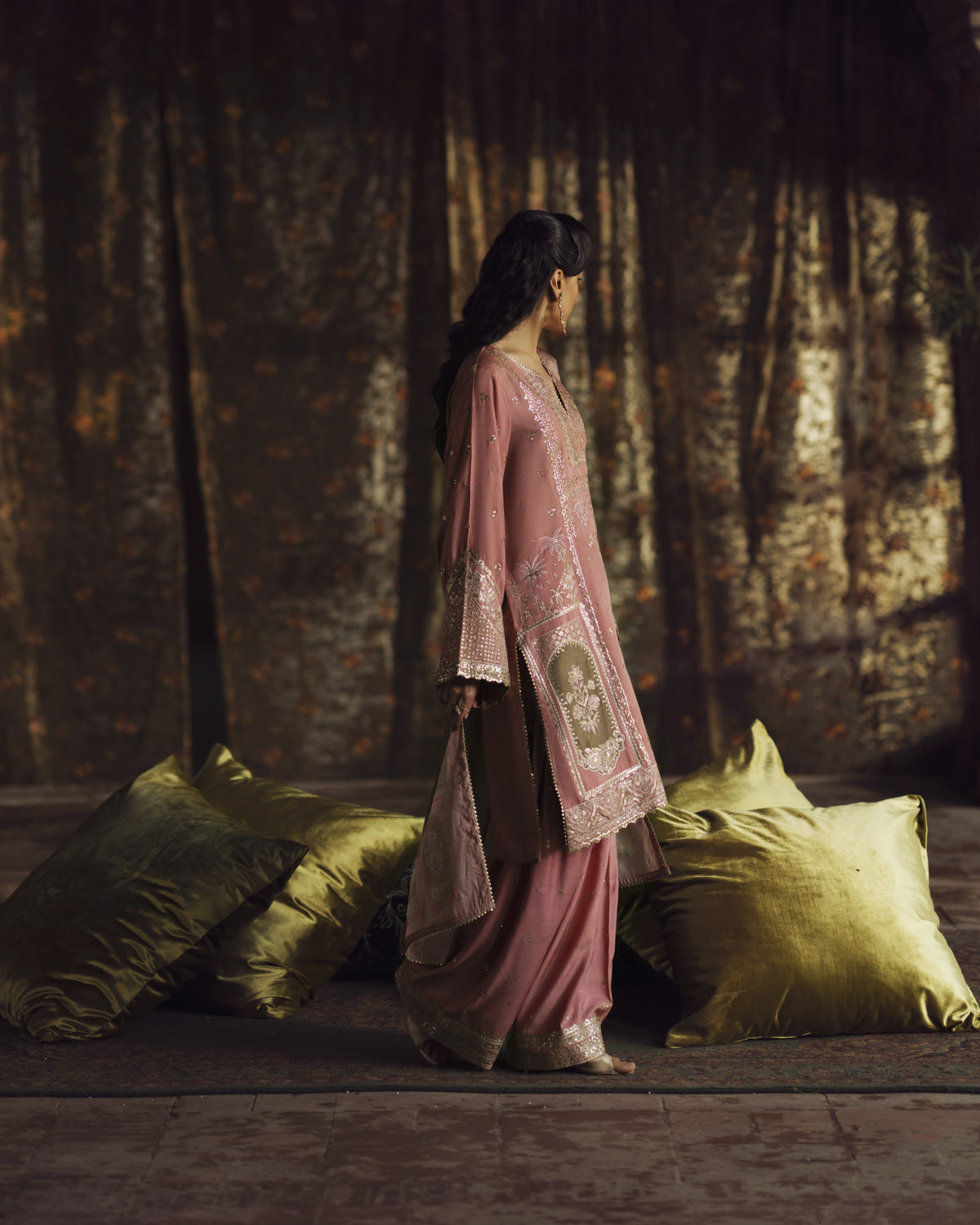 Rekha Laila Pink