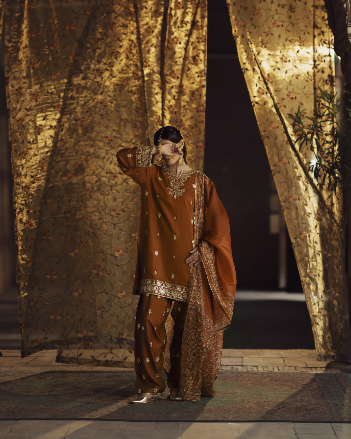 Rekha Oraila Orange