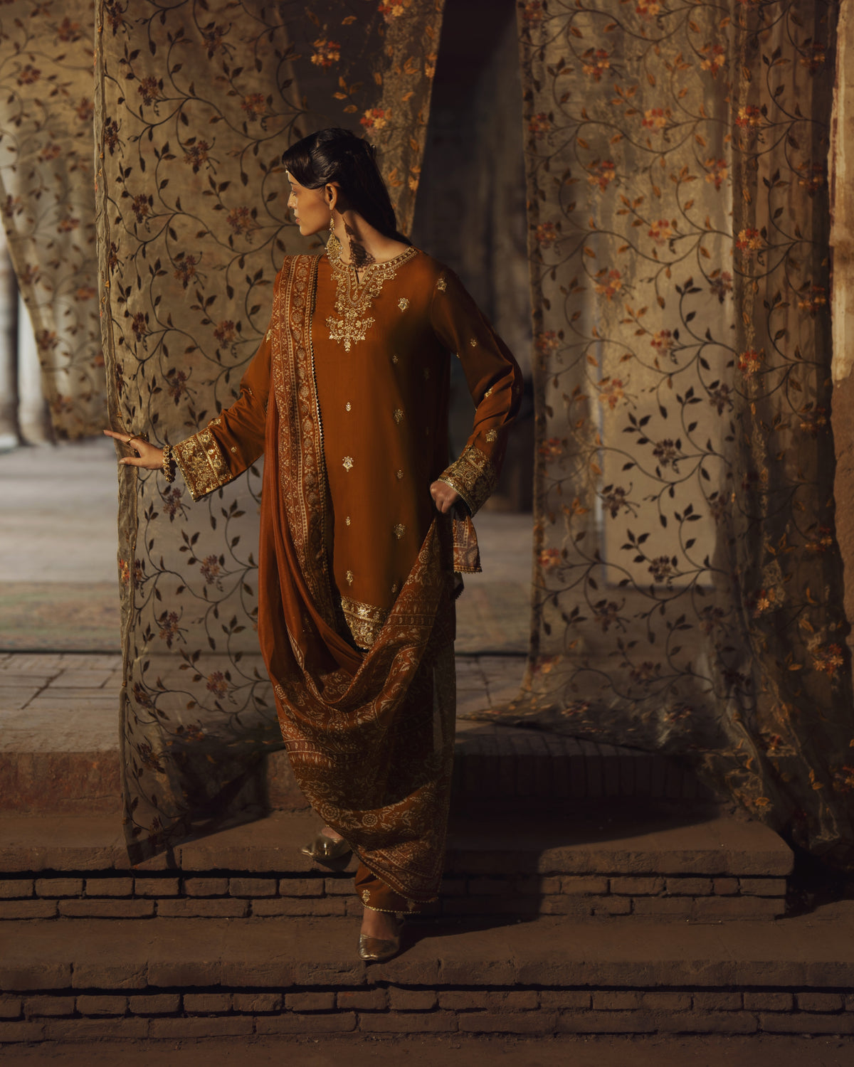 Rekha Oraila Orange