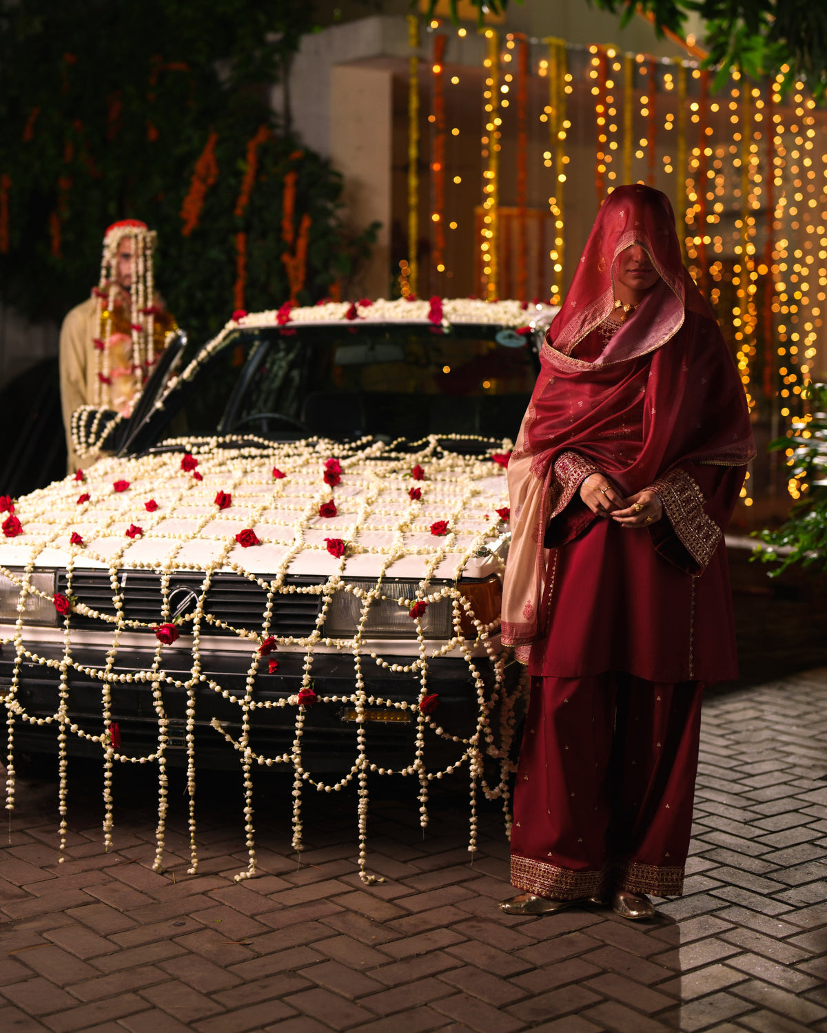 Chand Bali Waqar e Surkh Red