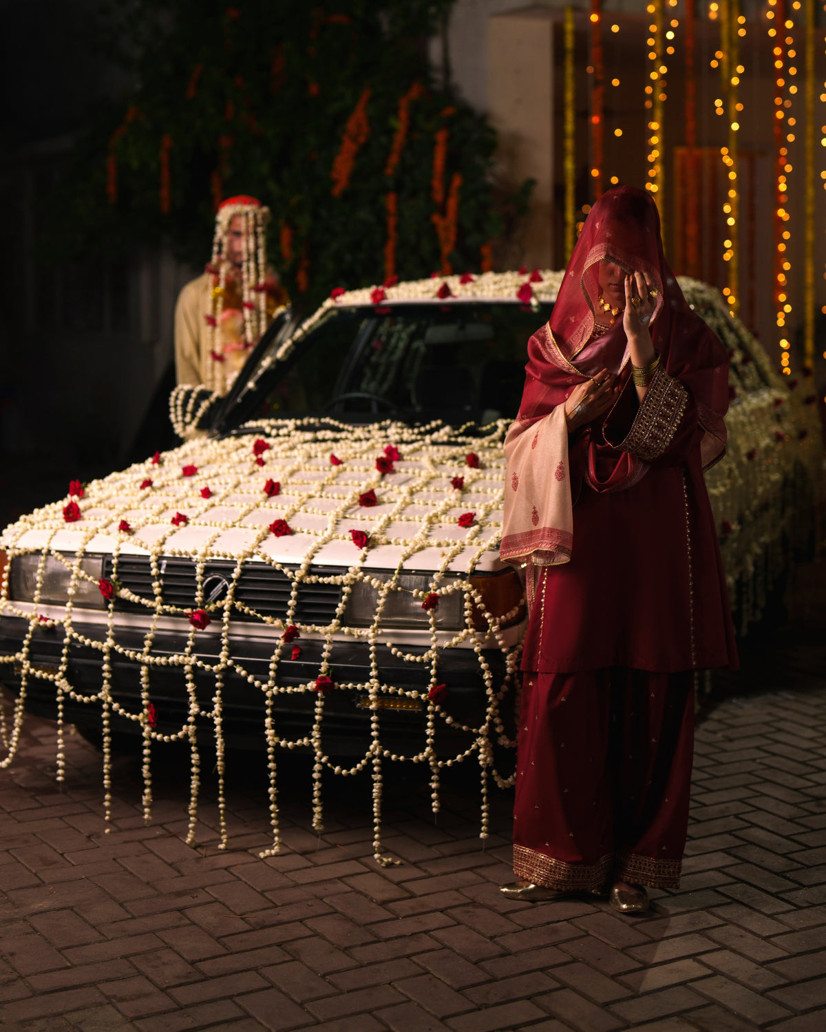 Chand Bali Waqar e Surkh Red