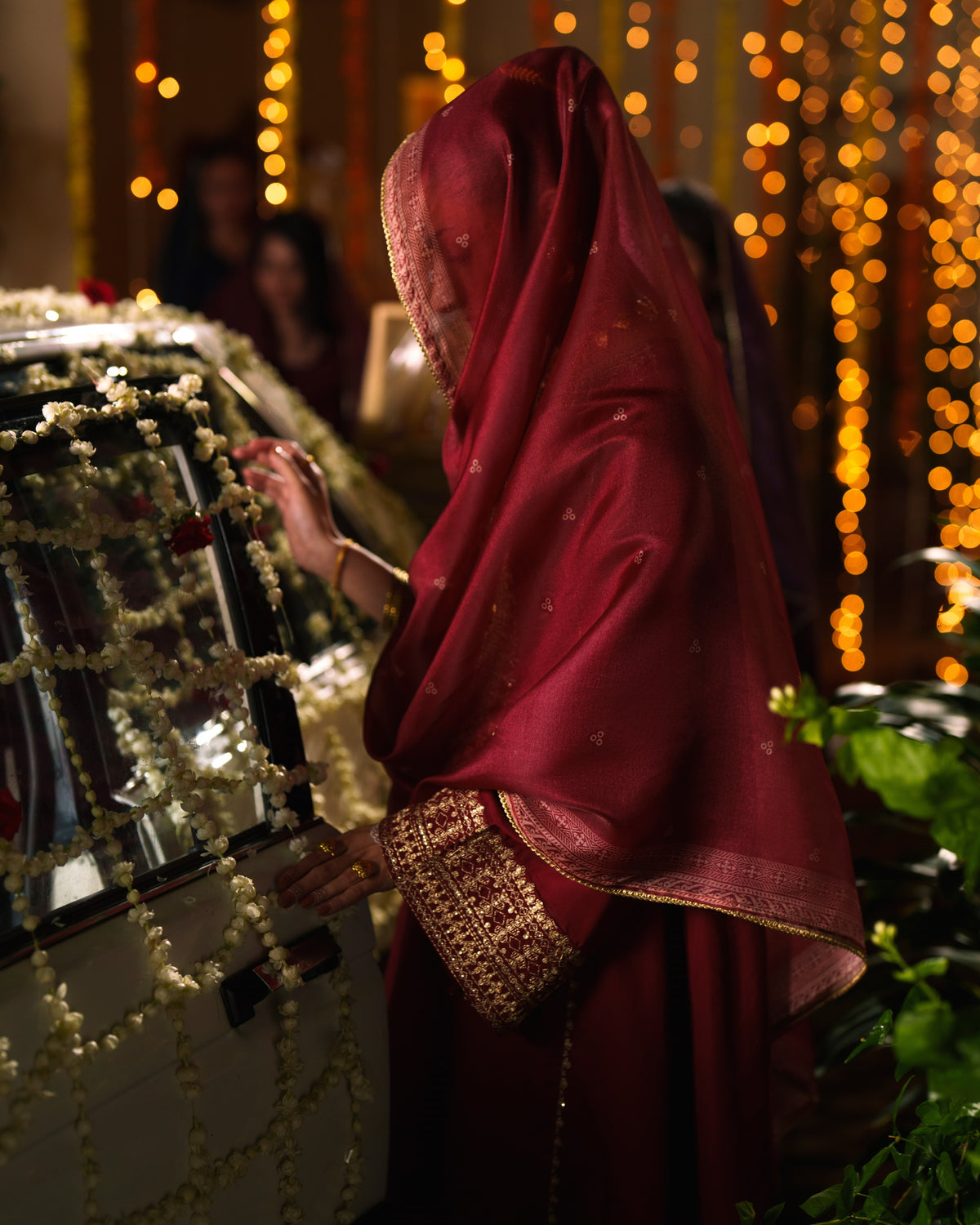 Chand Bali Waqar e Surkh Red