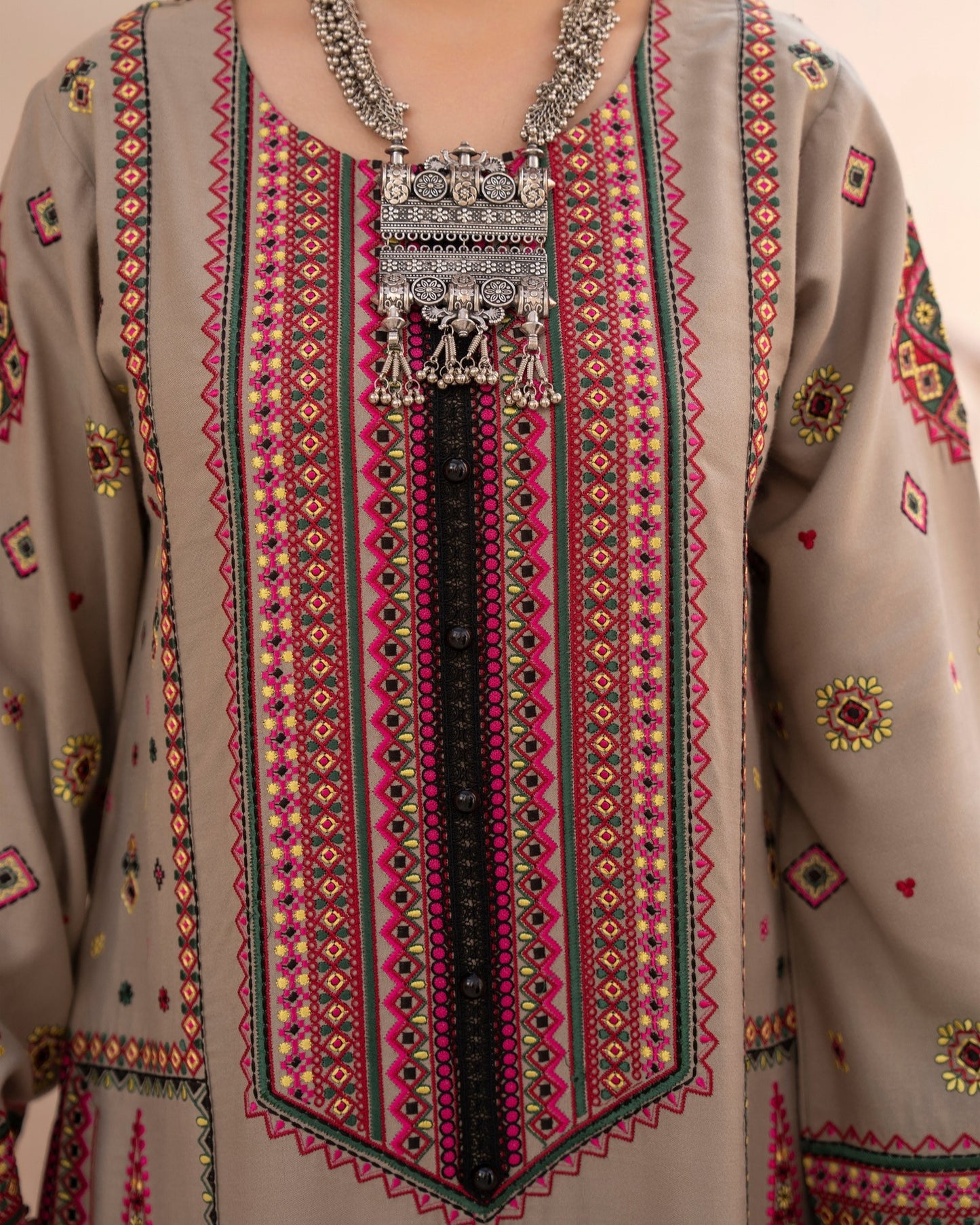 Karma Mishaal 1533 Light Oatmeal