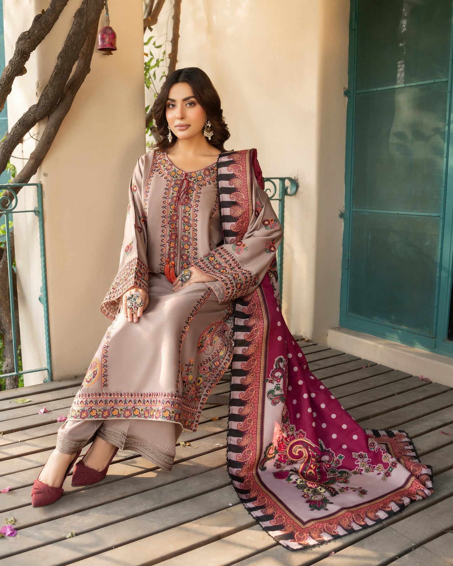 Karma Nigar Kotrai 1527 Nude Brown