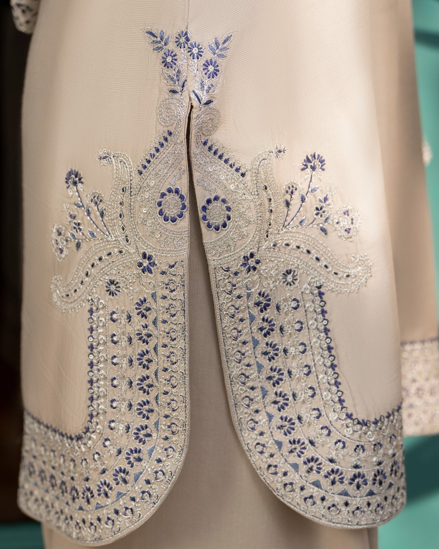 Karma Nigar Kotrai 1523 Silver Grey