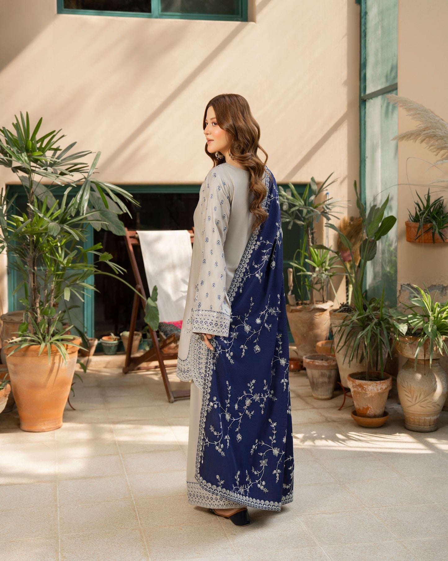 Karma Nigar Kotrai 1523 Silver Grey