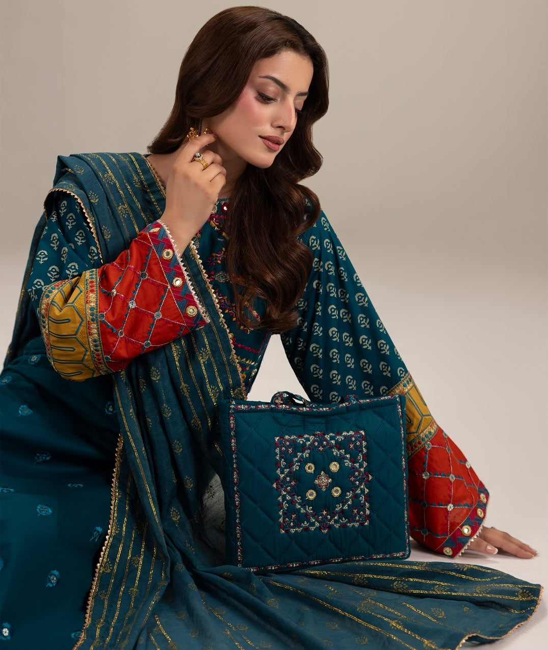 Phulkari Edit 26 ZR 2634 Zinc