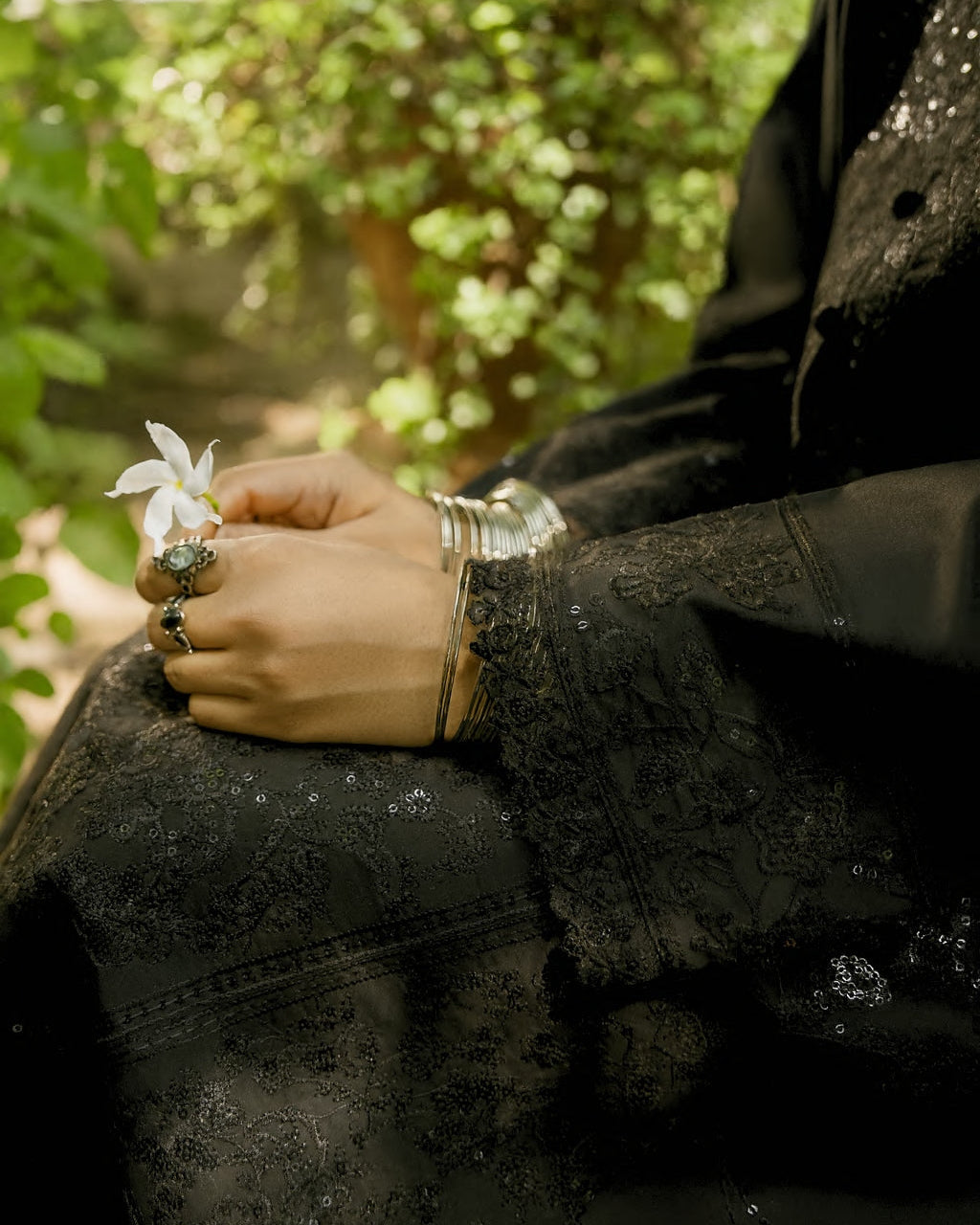 Rua Drop II Shadow Bloom